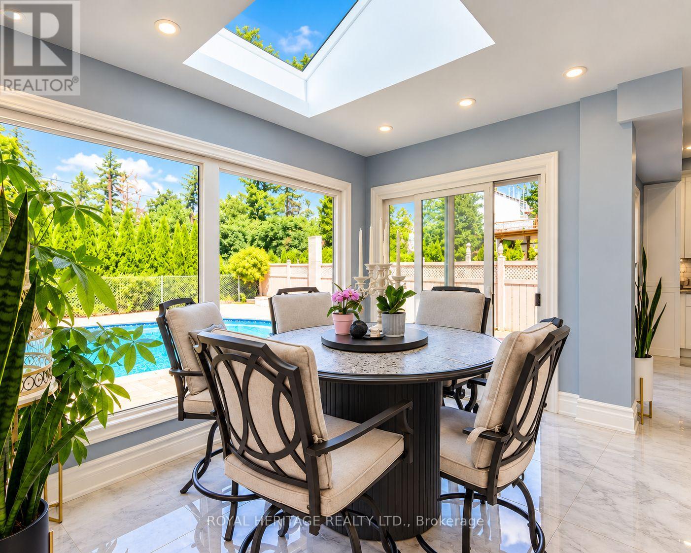 1221 Fieldstone Circle Property Photo 11