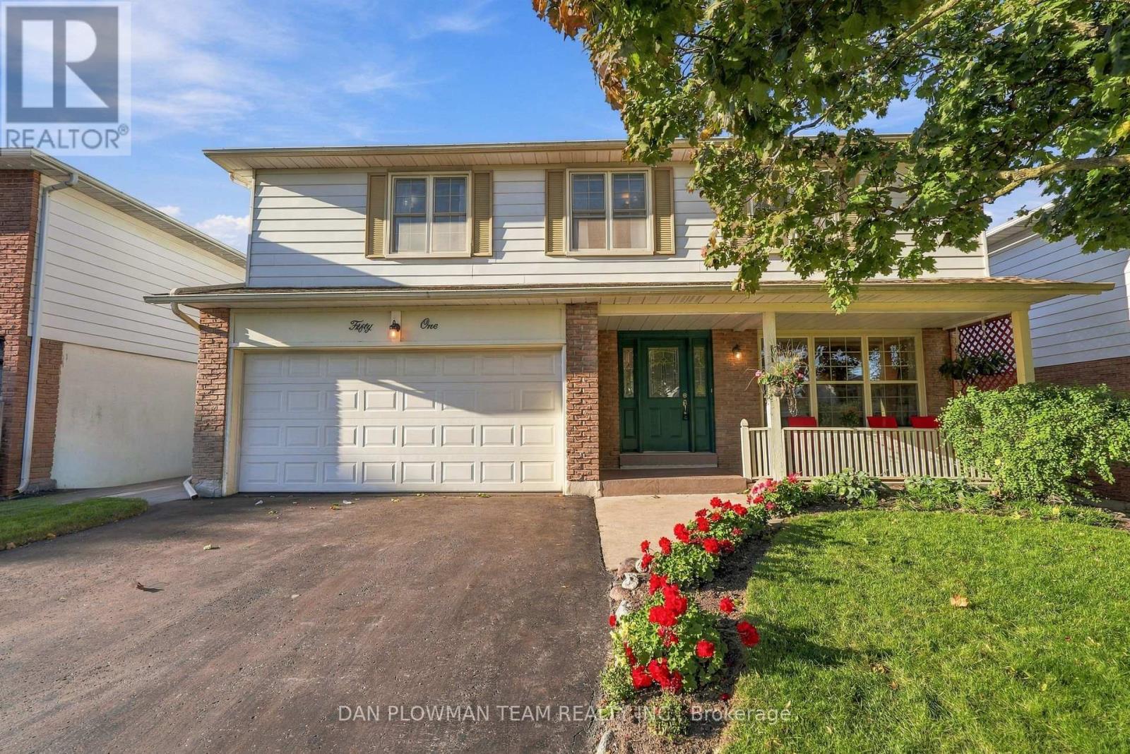 51 Rosalynne Avenue Property Photo 2