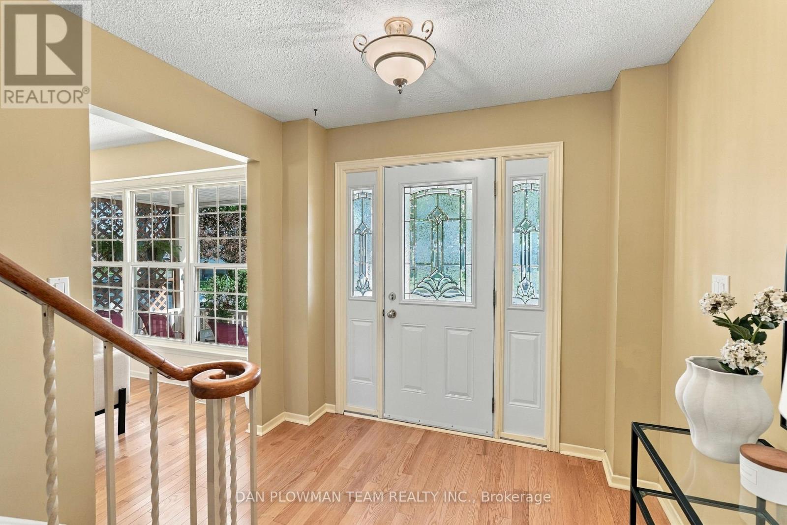 51 Rosalynne Avenue Property Photo 4