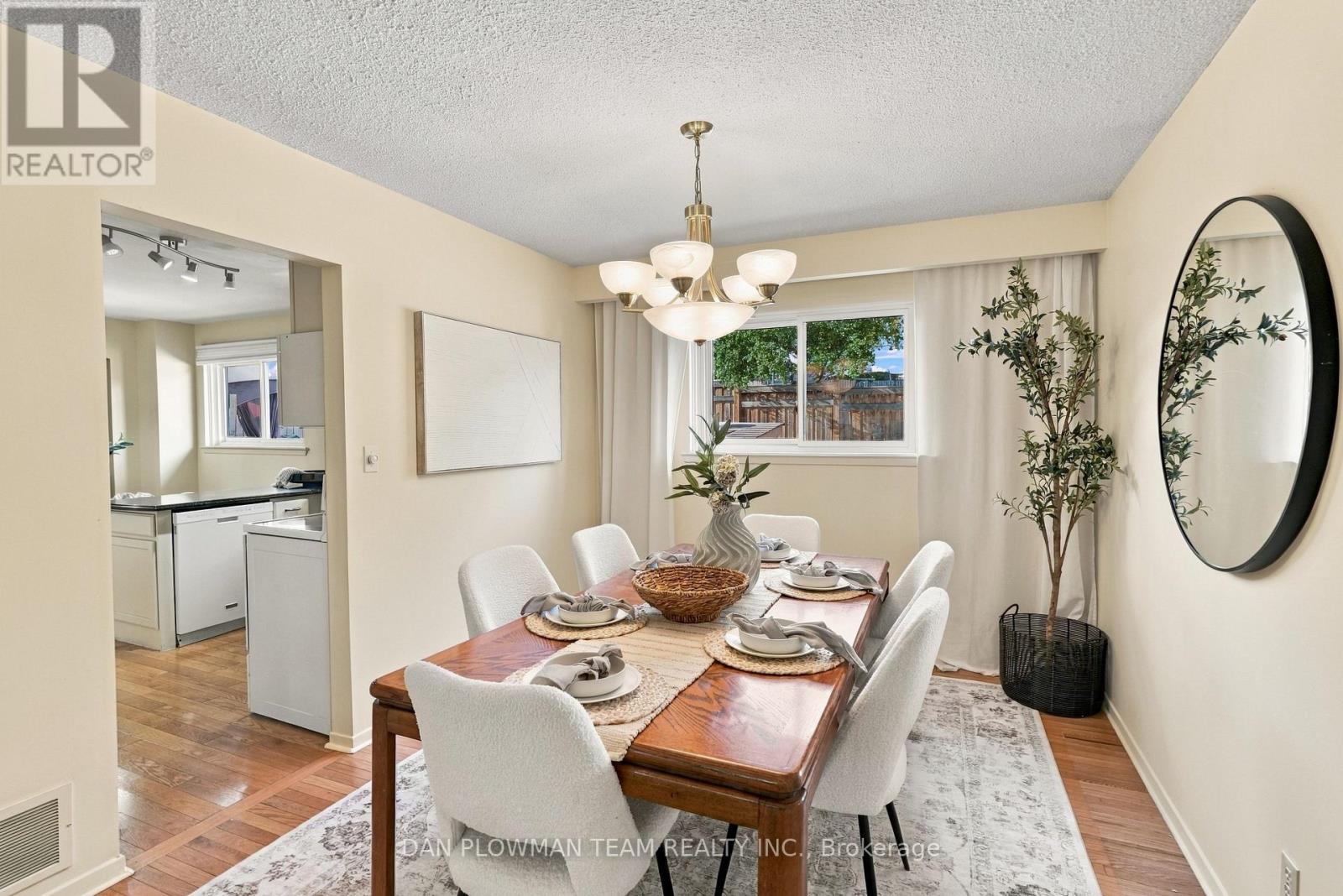 51 Rosalynne Avenue Property Photo 10