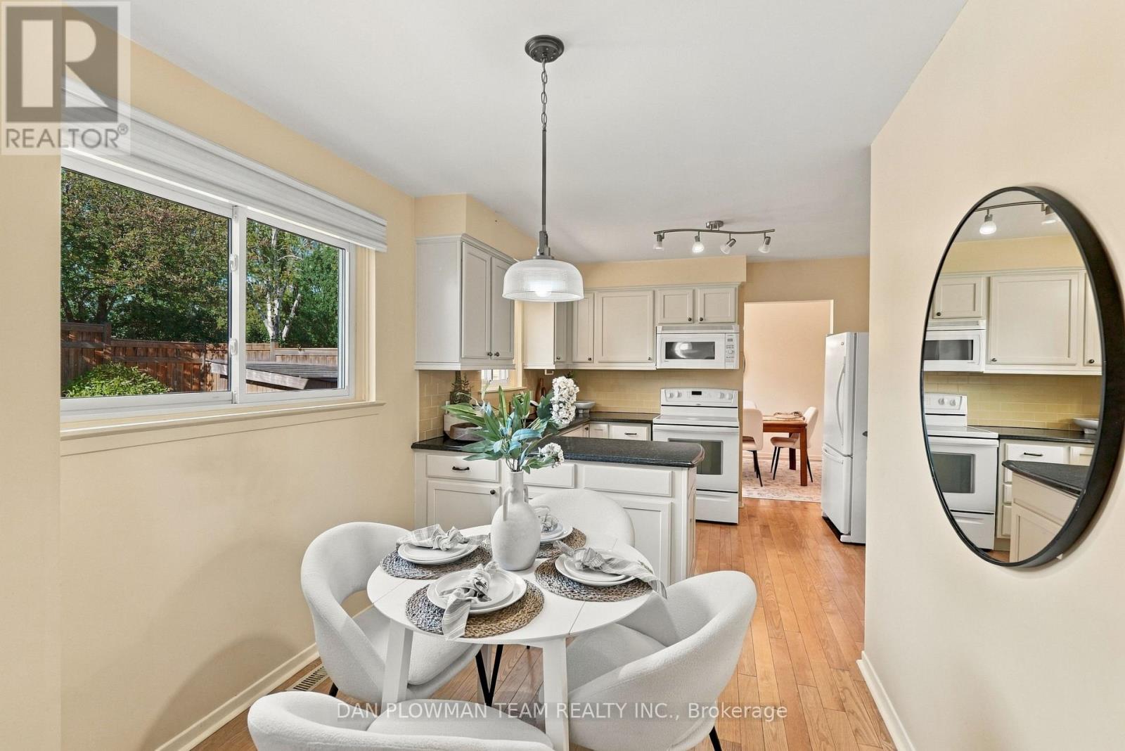 51 Rosalynne Avenue Property Photo 15