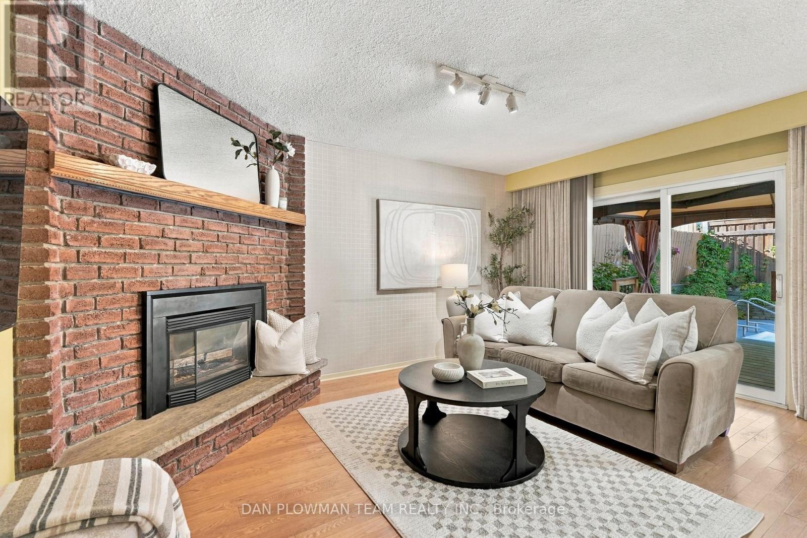 51 Rosalynne Avenue Property Photo 16