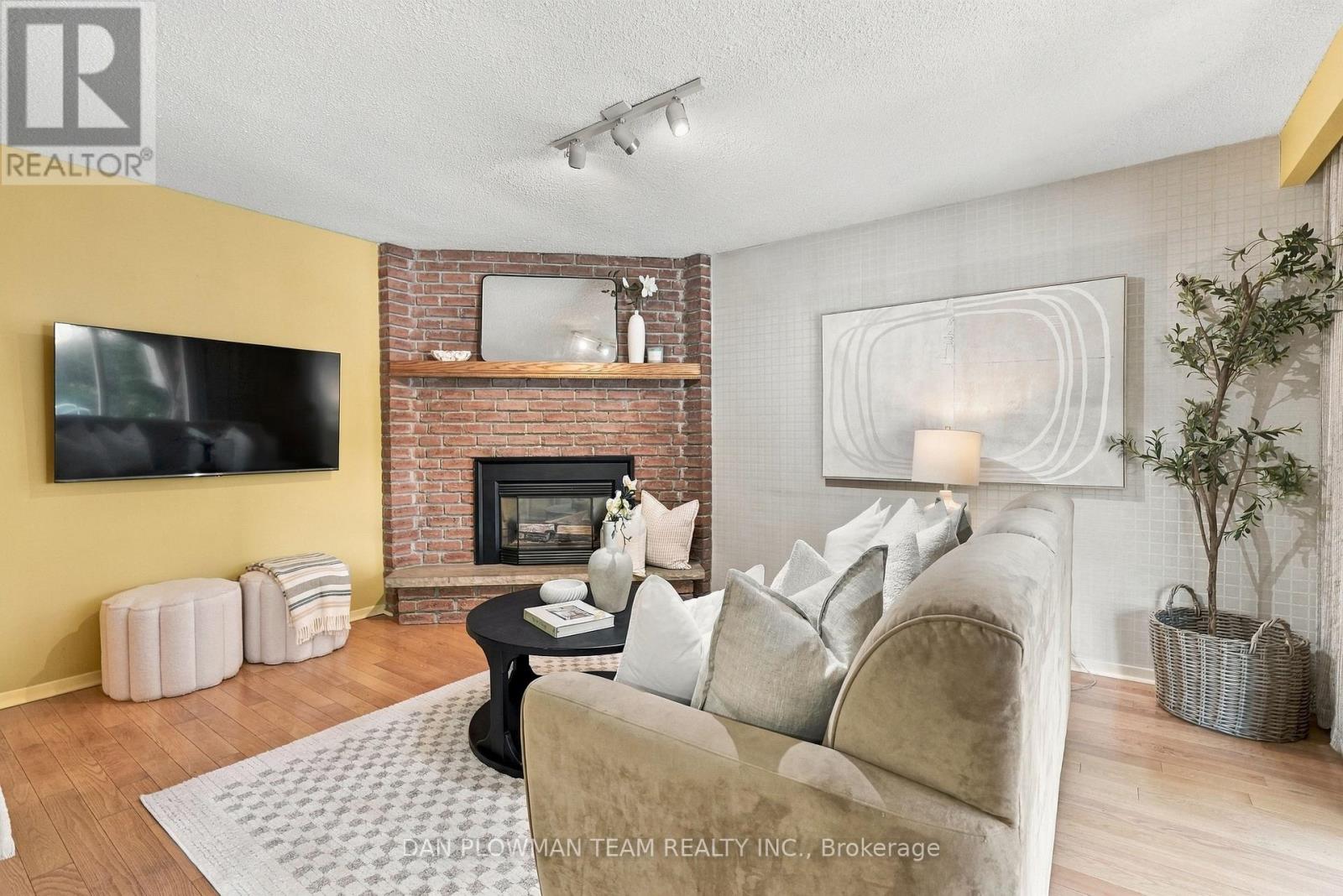 51 Rosalynne Avenue Property Photo 17