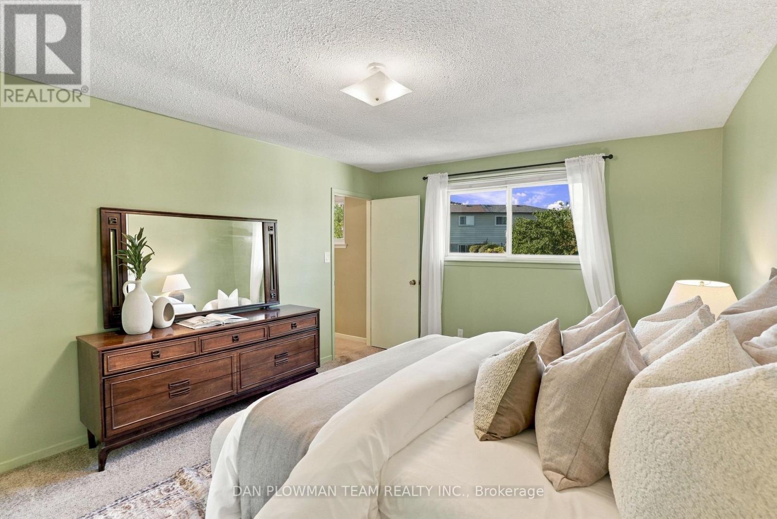 51 Rosalynne Avenue Property Photo 22