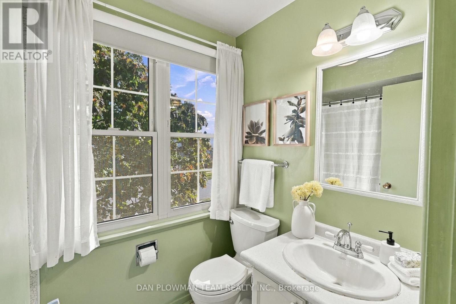 51 Rosalynne Avenue Property Photo 23