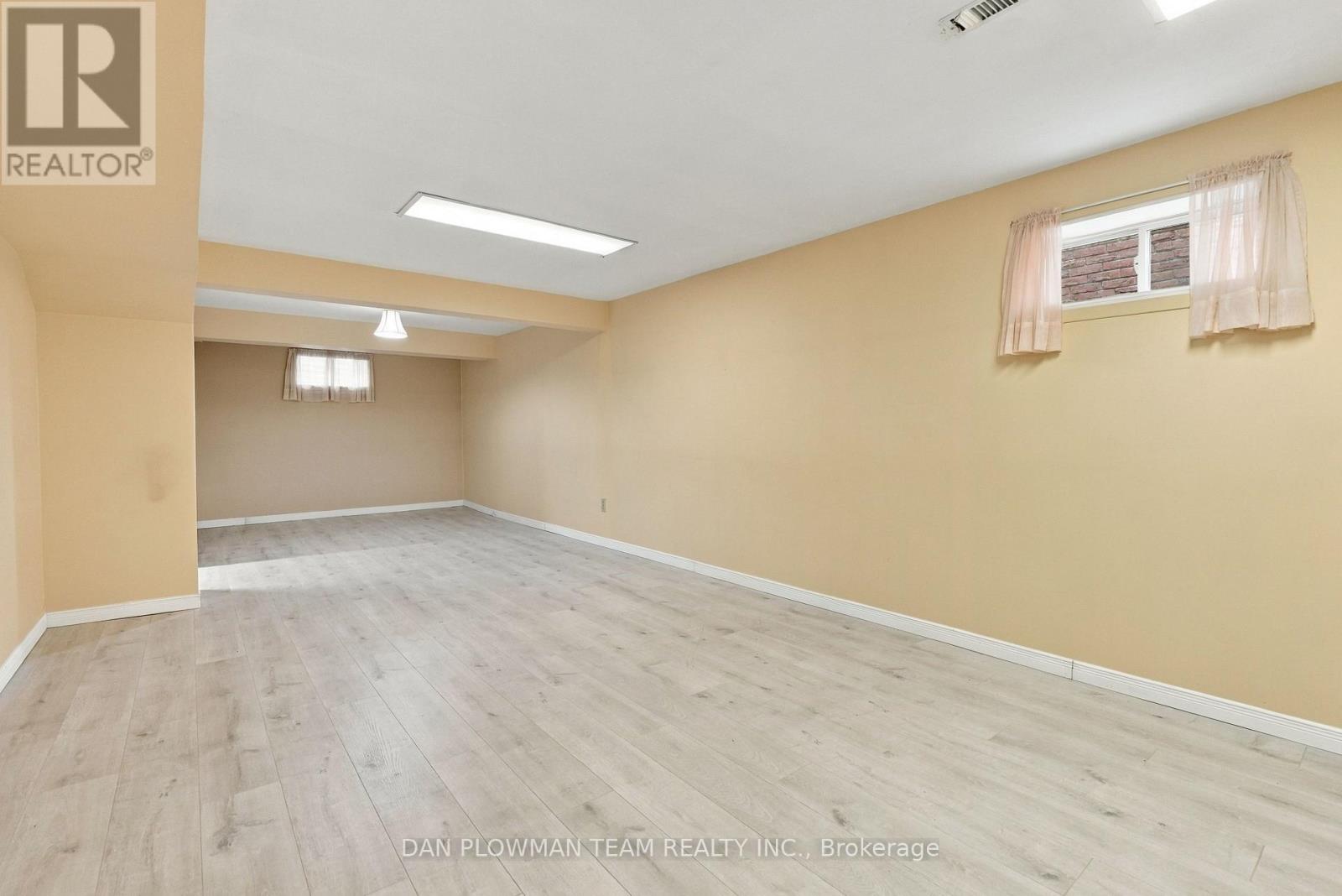 51 Rosalynne Avenue Property Photo 37