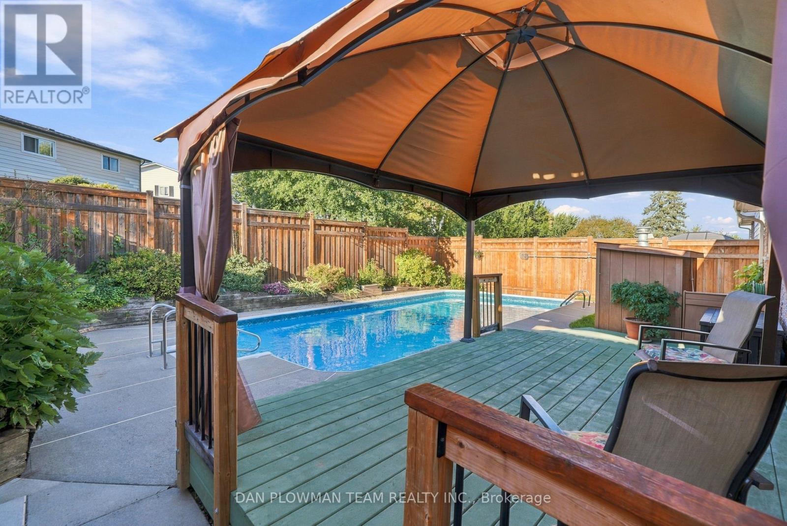 51 Rosalynne Avenue Property Photo 42
