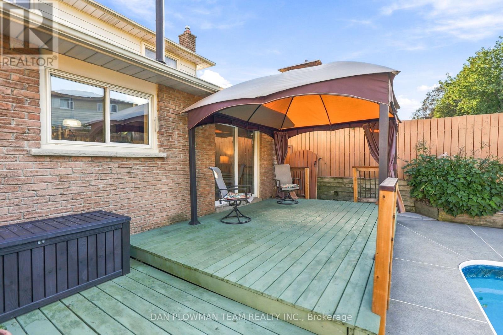 51 Rosalynne Avenue Property Photo 43