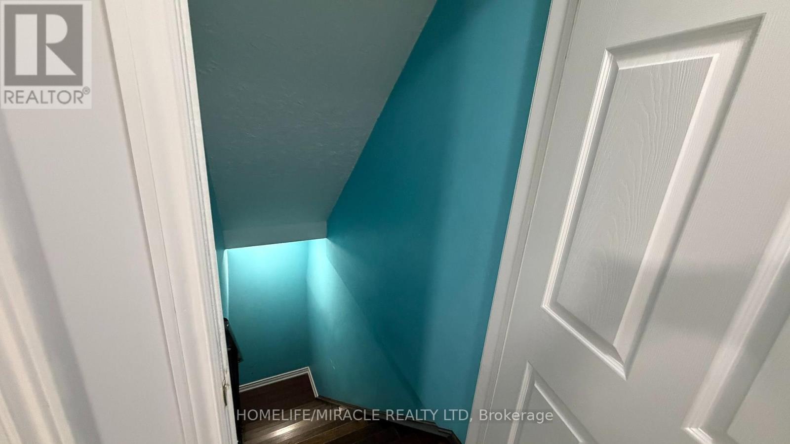 89 Dunsfold Drive Property Photo 9