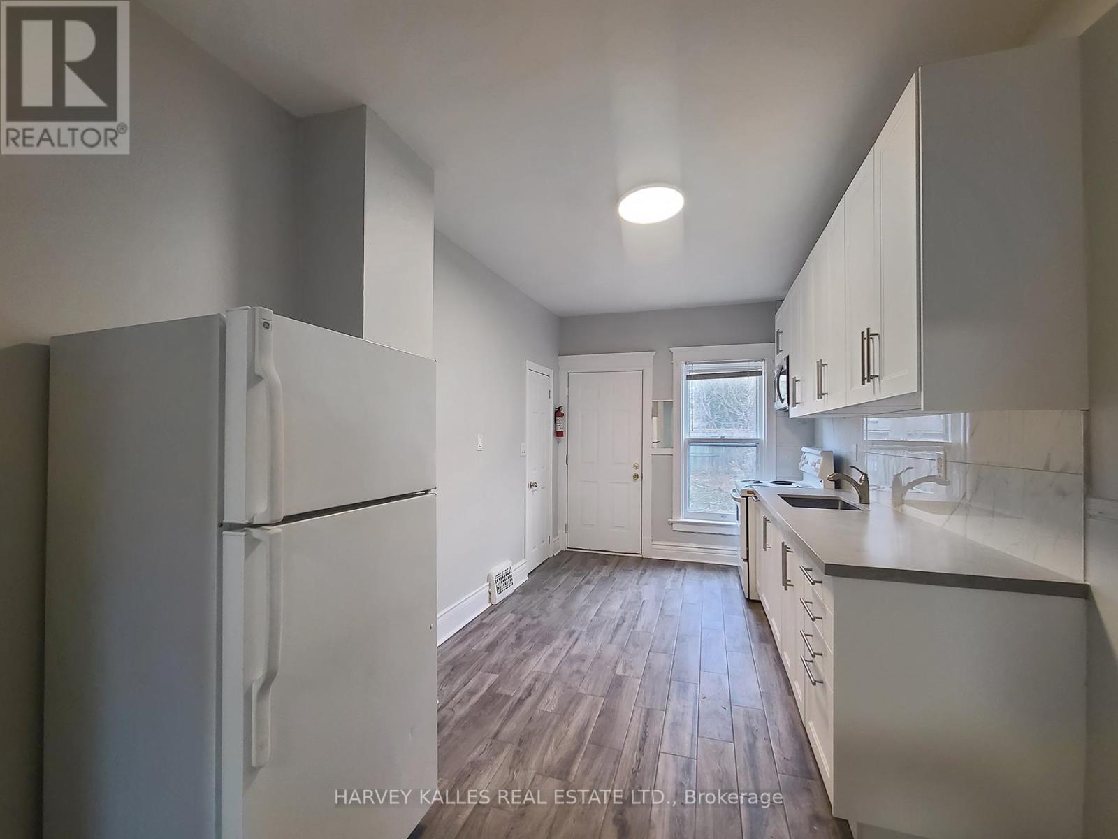 Main - 1450 Dundas Street E Property Photo 8