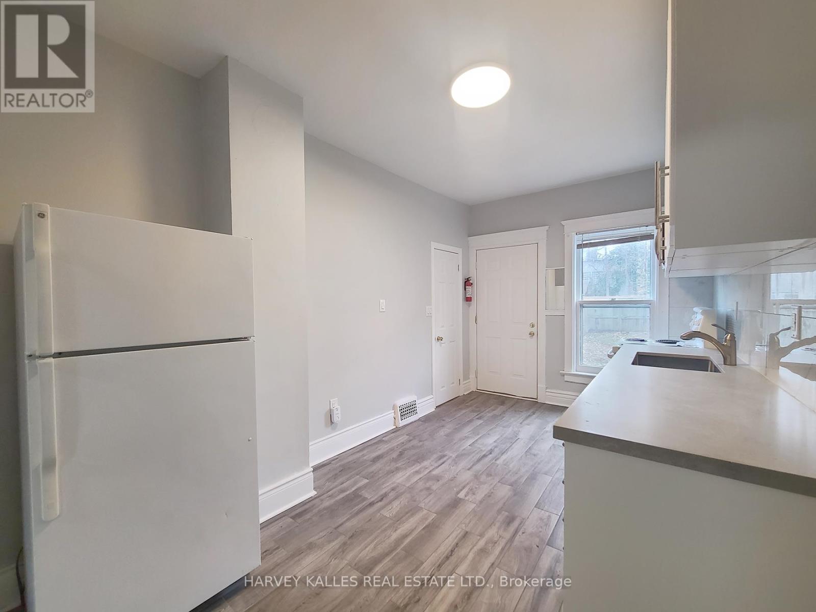 Main - 1450 Dundas Street E Property Photo 9