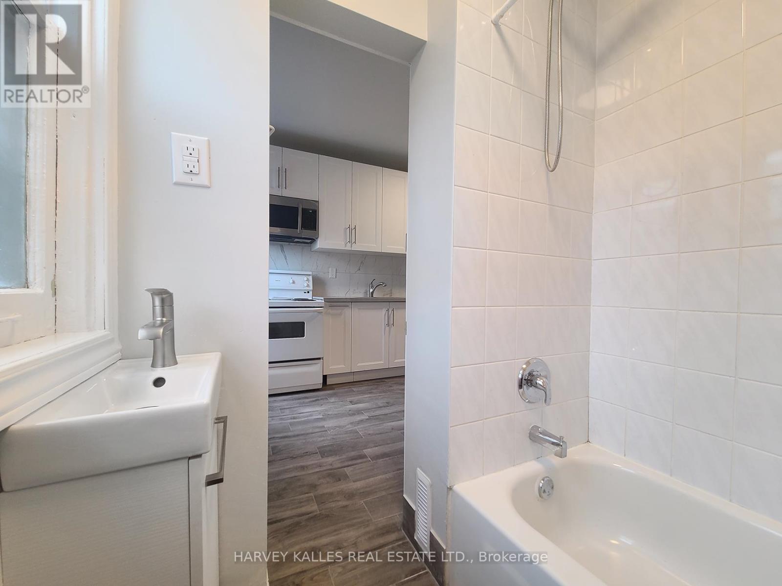 Main - 1450 Dundas Street E Property Photo 10