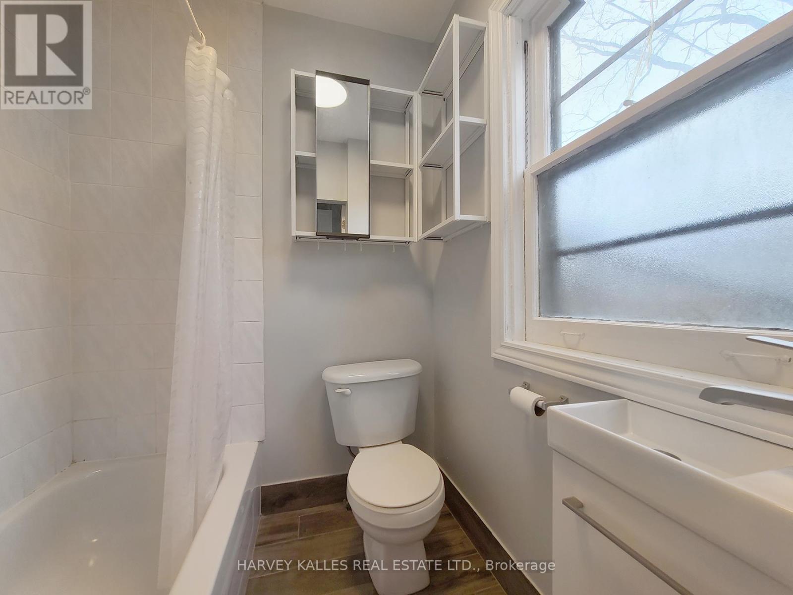 Main - 1450 Dundas Street E Property Photo 11