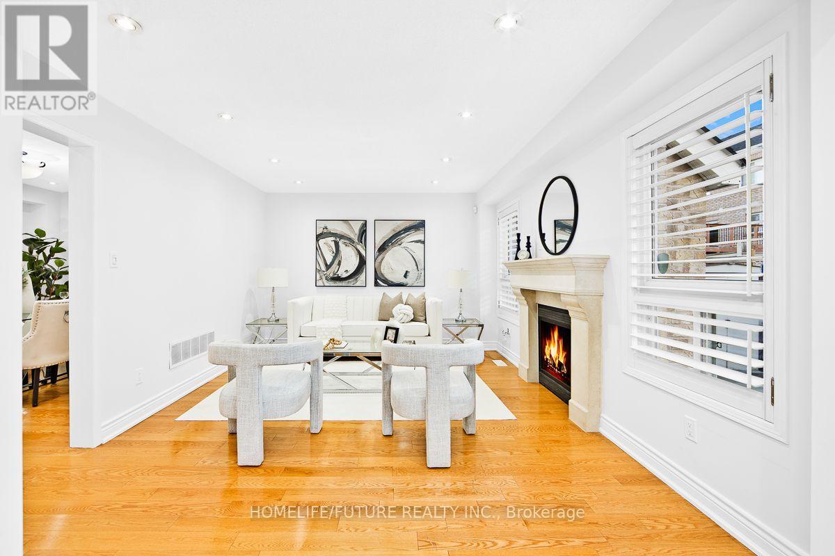 25 Thackery Drive Property Photo 8