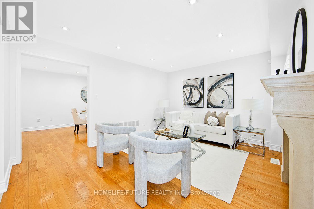 25 Thackery Drive Property Photo 9