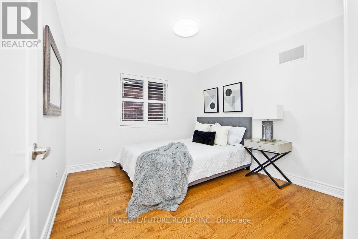 25 Thackery Drive Property Photo 23