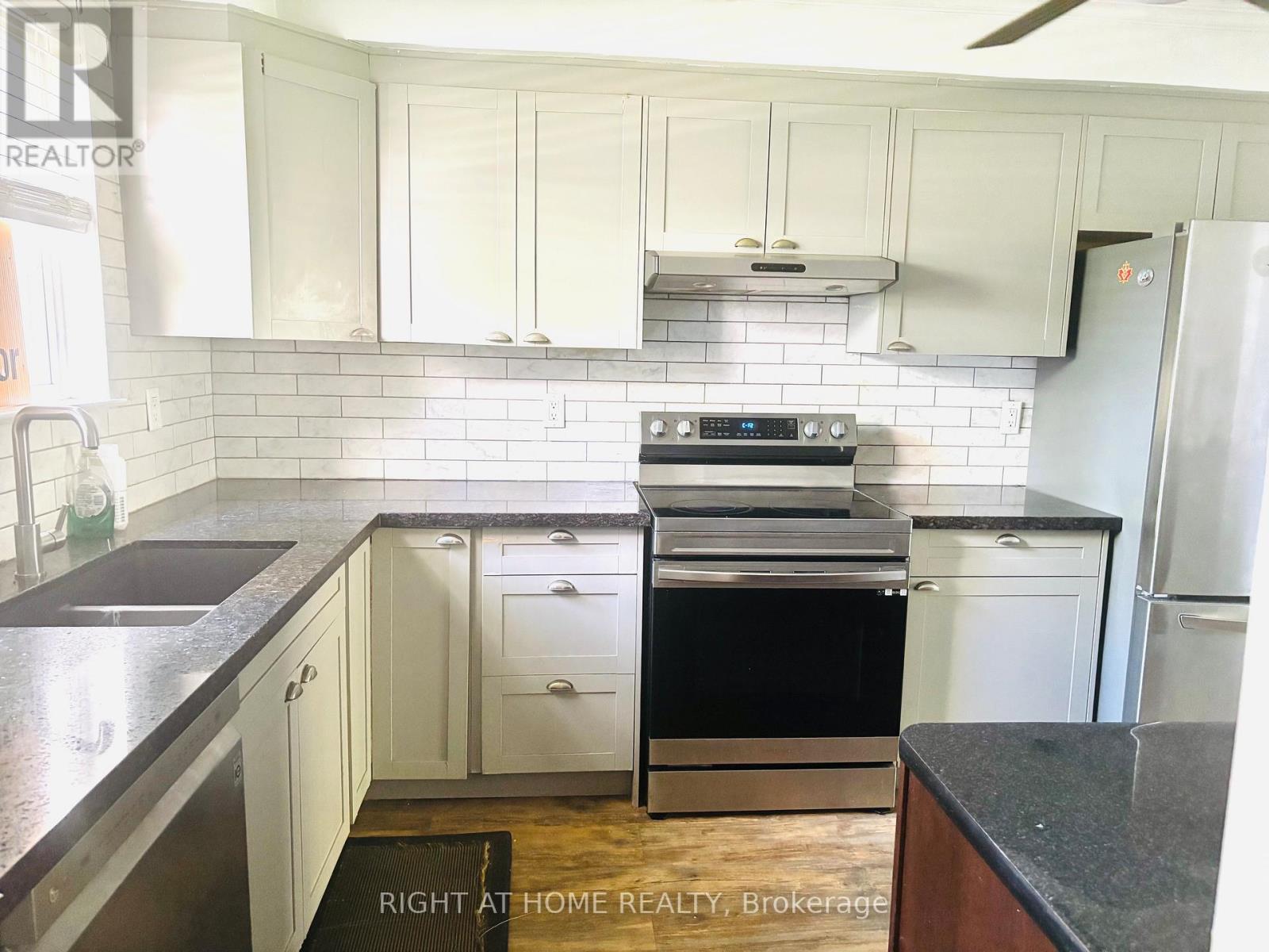 7 - 925 Bayly Street Property Photo 10