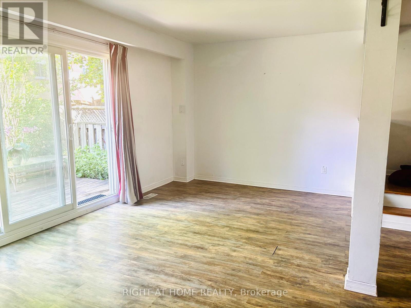 7 - 925 Bayly Street Property Photo 14