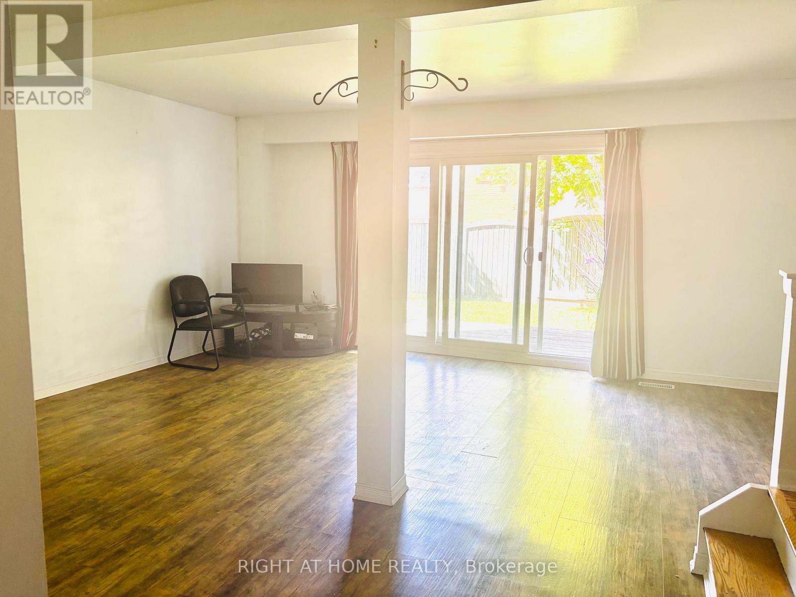 7 - 925 Bayly Street Property Photo 20
