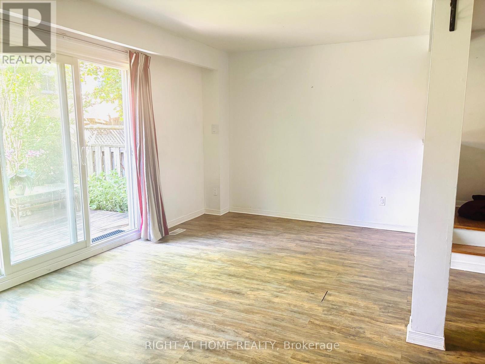 7 - 925 Bayly Street Property Photo 23