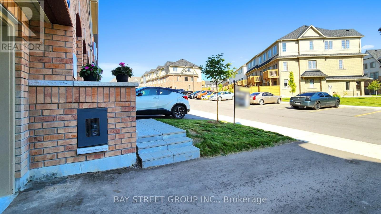 2695 Magdalen Path Property Photo 2