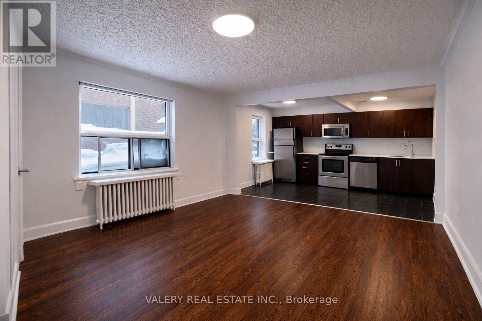 27 - 2404 Queen Street E Property Photo 2