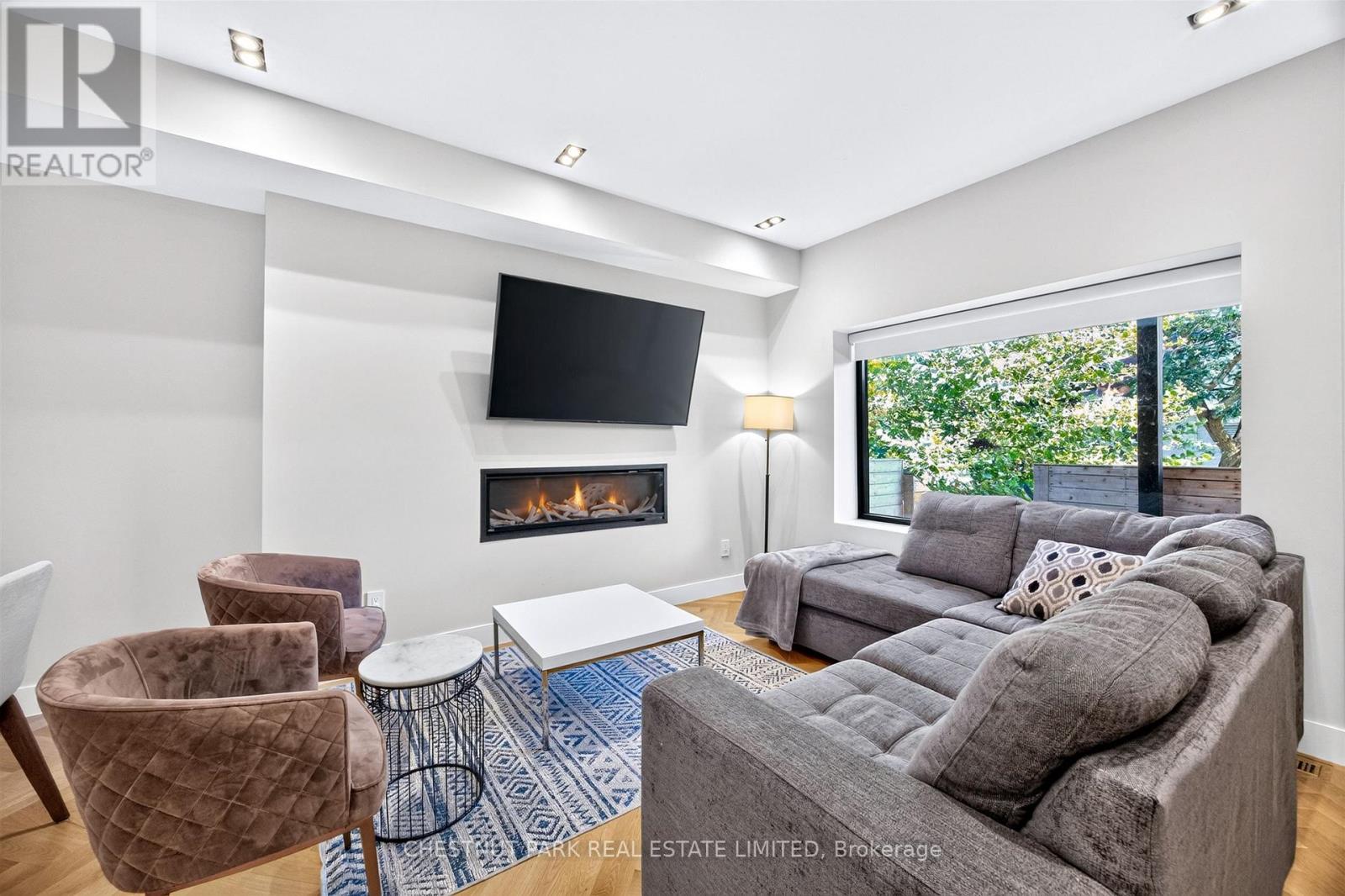 26 Caroline Avenue Property Photo 5