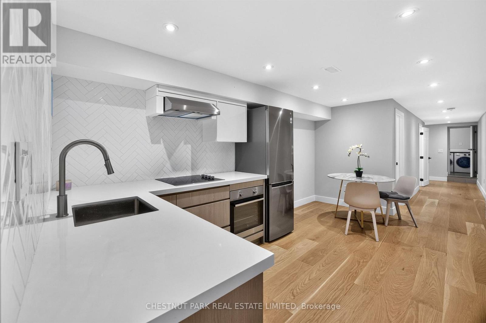 26 Caroline Avenue Property Photo 35