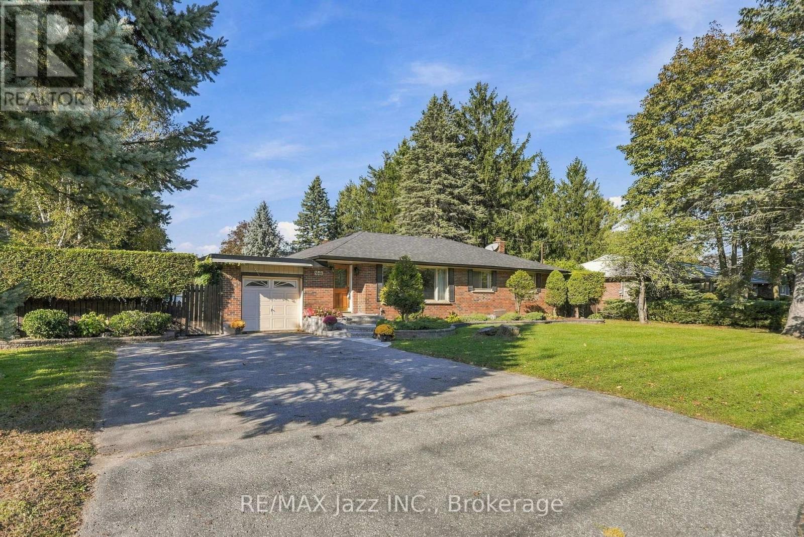 346 Conlin Road E Property Photo 2