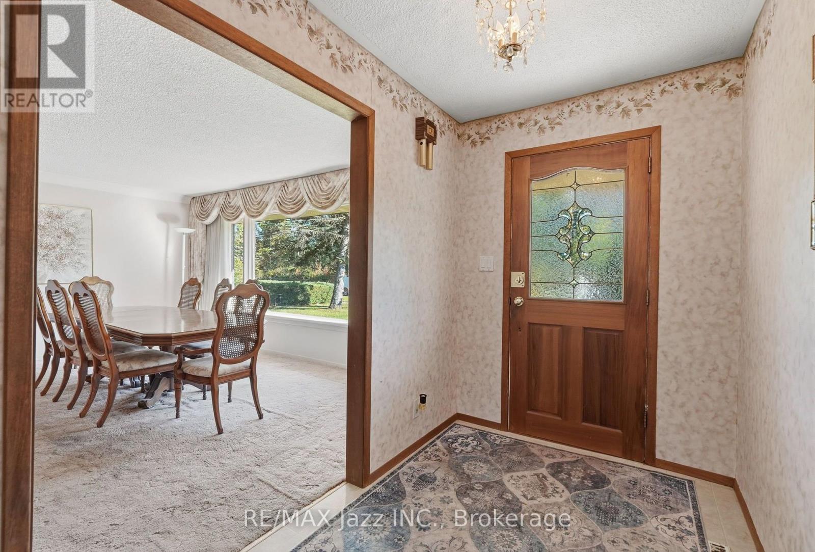 346 Conlin Road E Property Photo 10