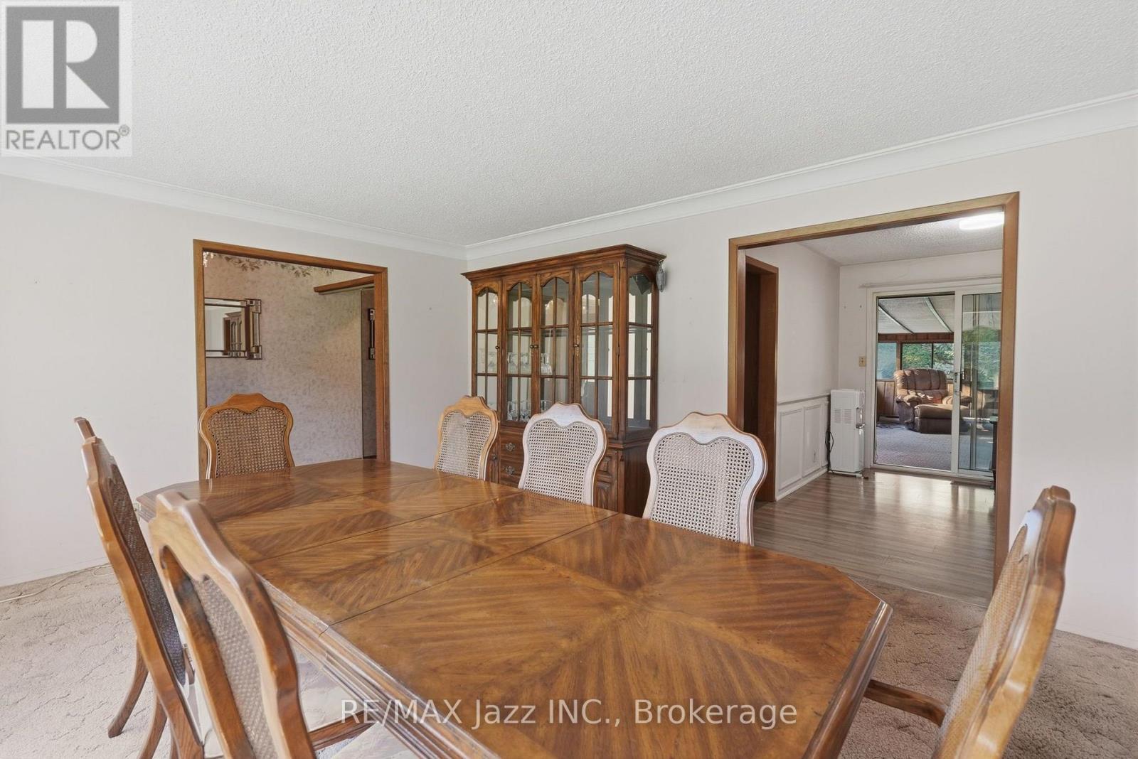346 Conlin Road E Property Photo 14