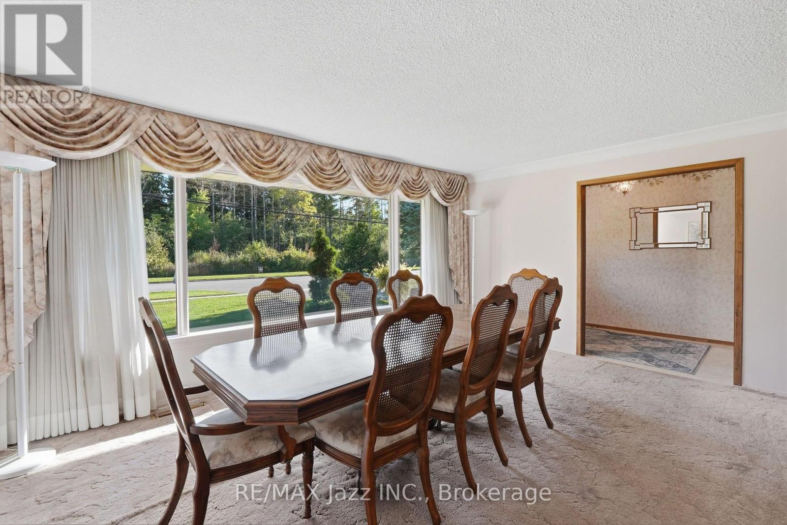 346 Conlin Road E Property Photo 15