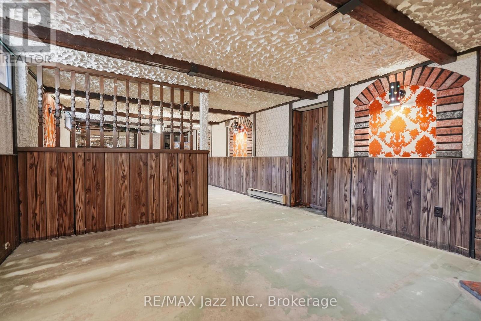 346 Conlin Road E Property Photo 41