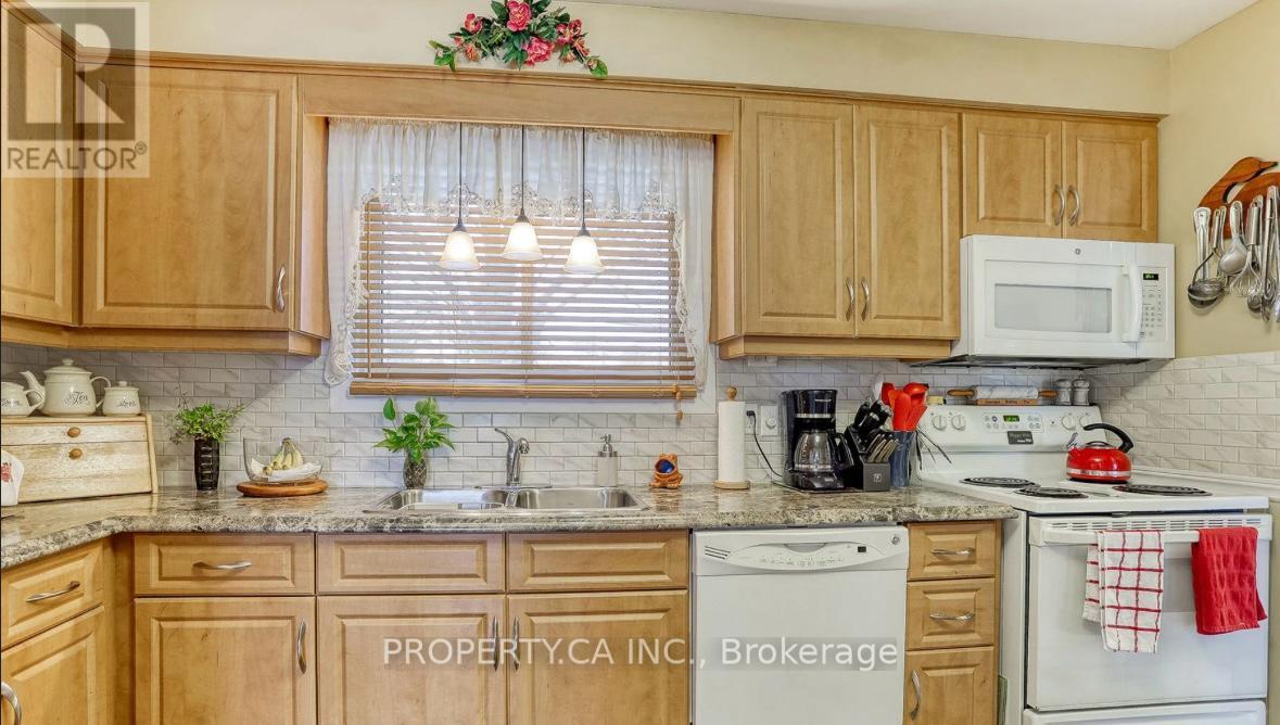 Upper - 204 Mason Drive Property Photo 16