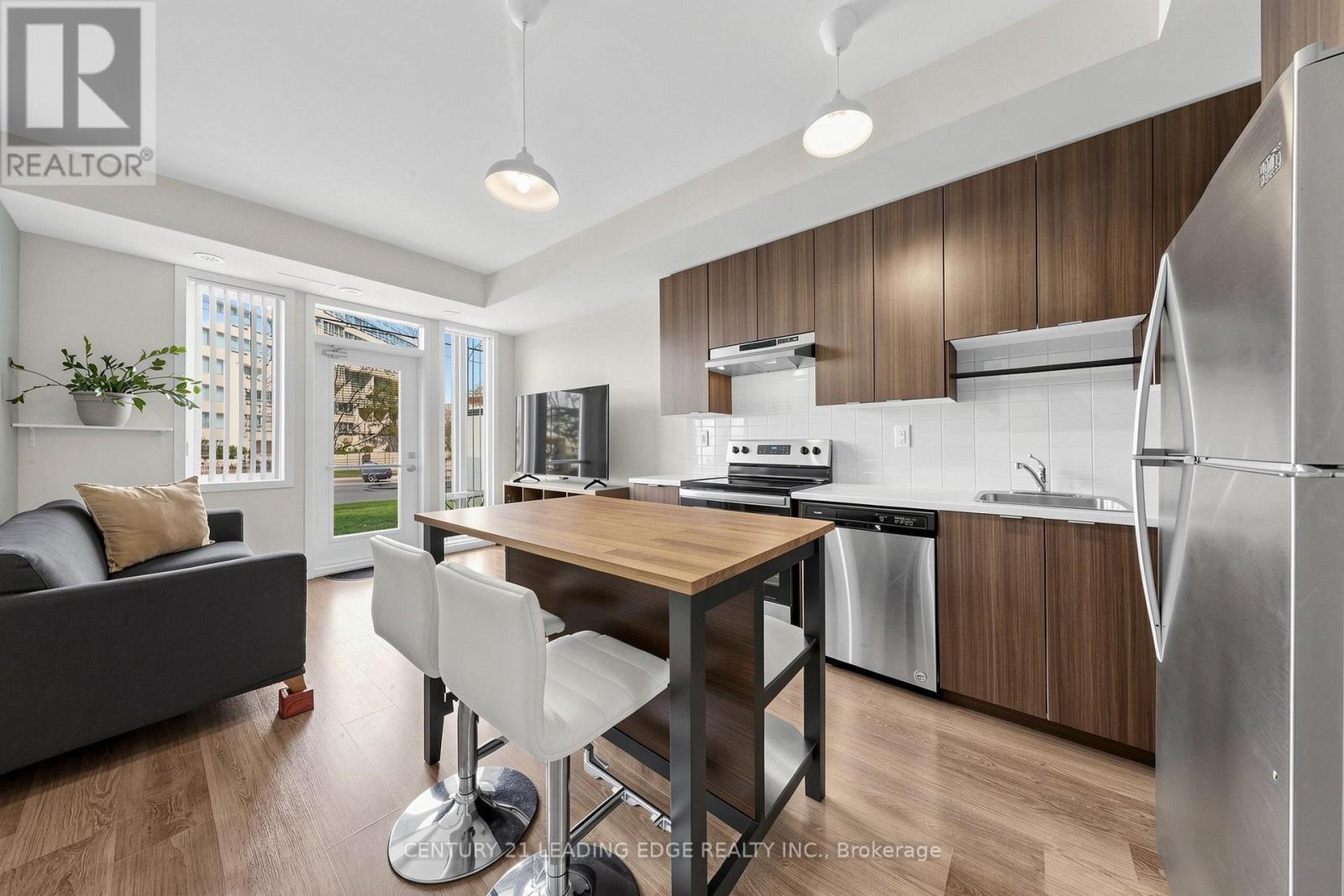 102 - 5131 Sheppard Avenue E Property Photo 8