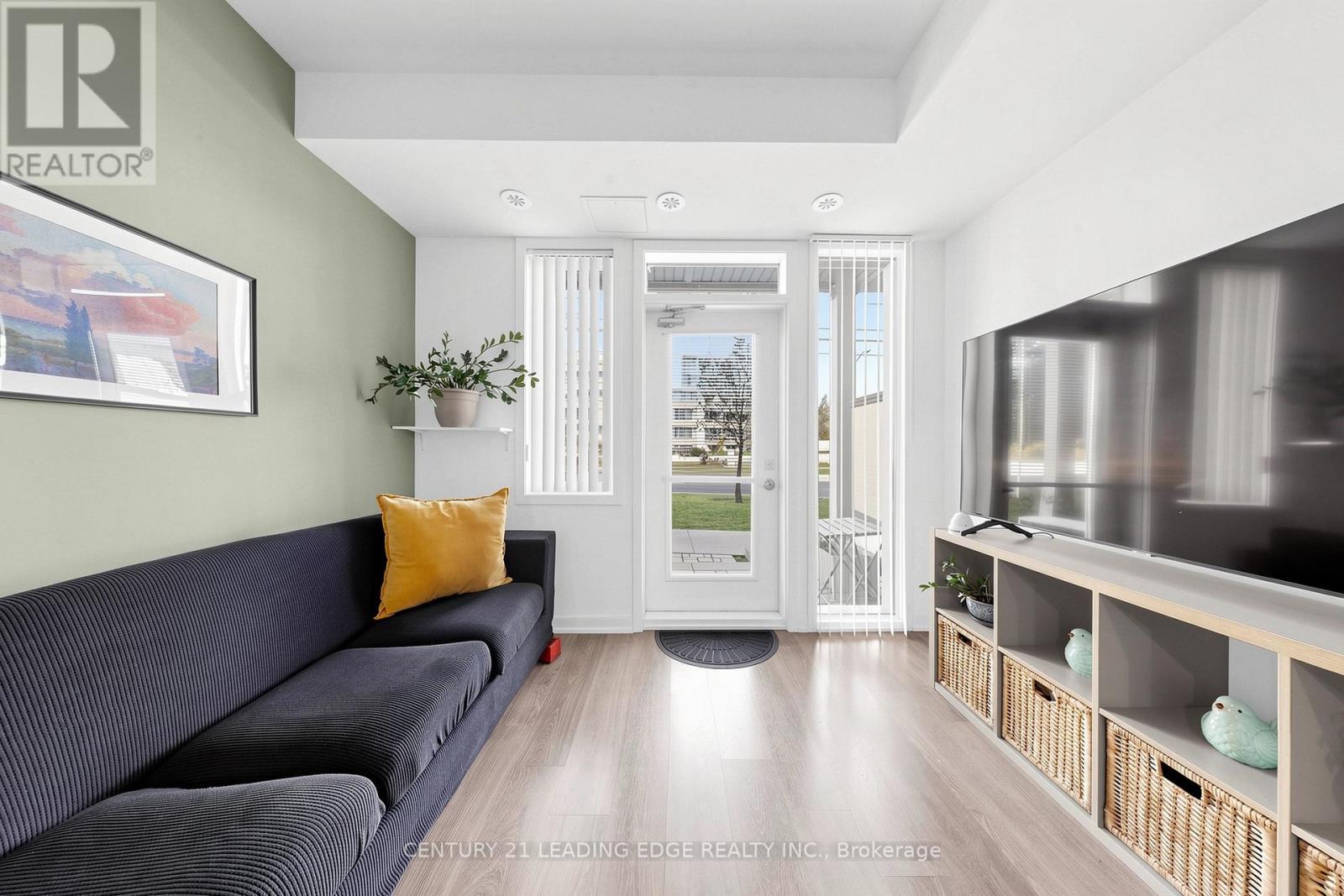 102 - 5131 Sheppard Avenue E Property Photo 17