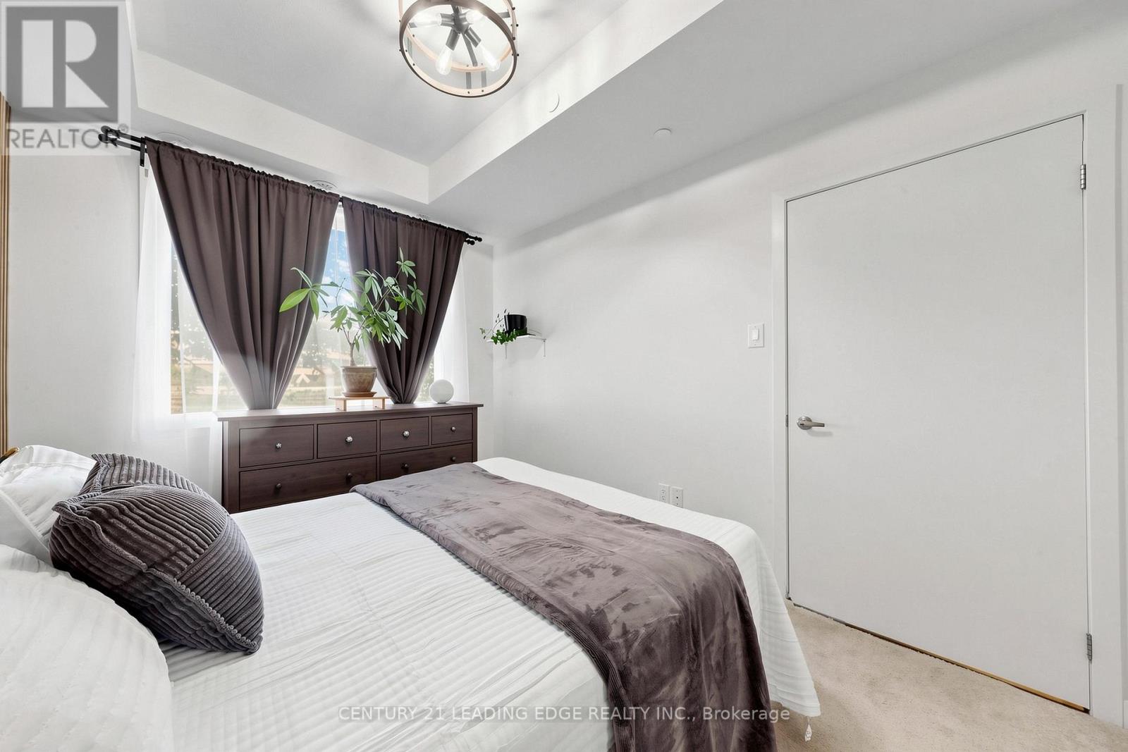 102 - 5131 Sheppard Avenue E Property Photo 21