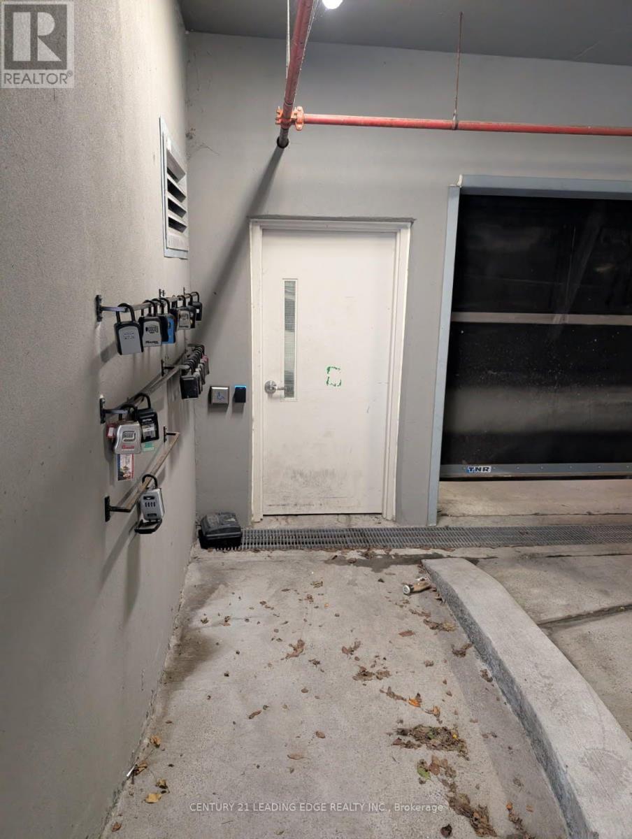 102 - 5131 Sheppard Avenue E Property Photo 35