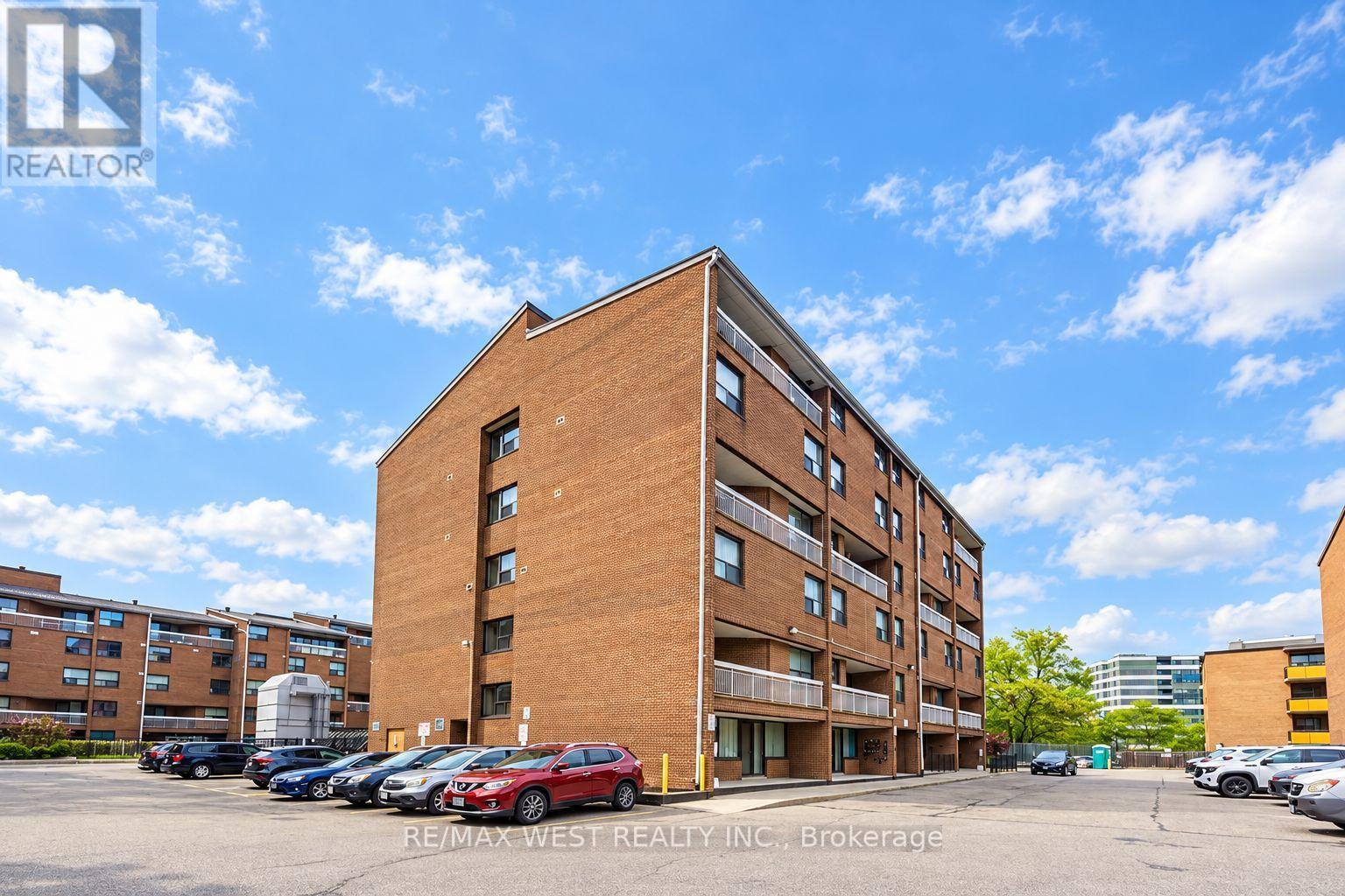 306 - 4062 LAWRENCE AVENUE E Property Photo 1