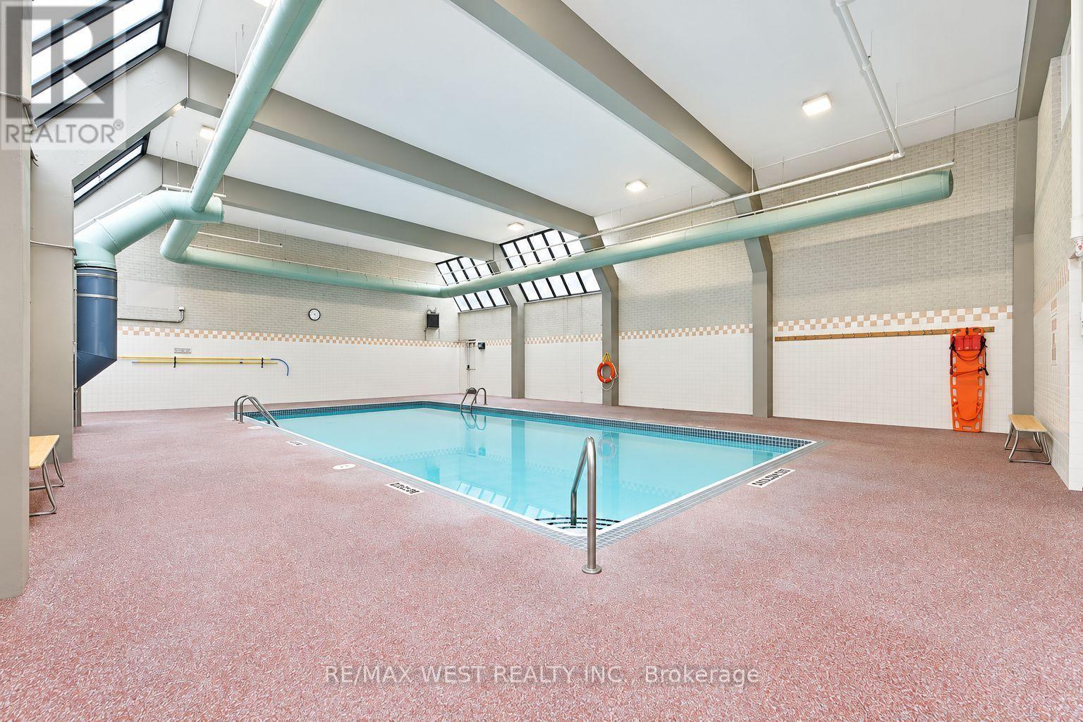 306 - 4062 Lawrence Avenue E Property Photo 12