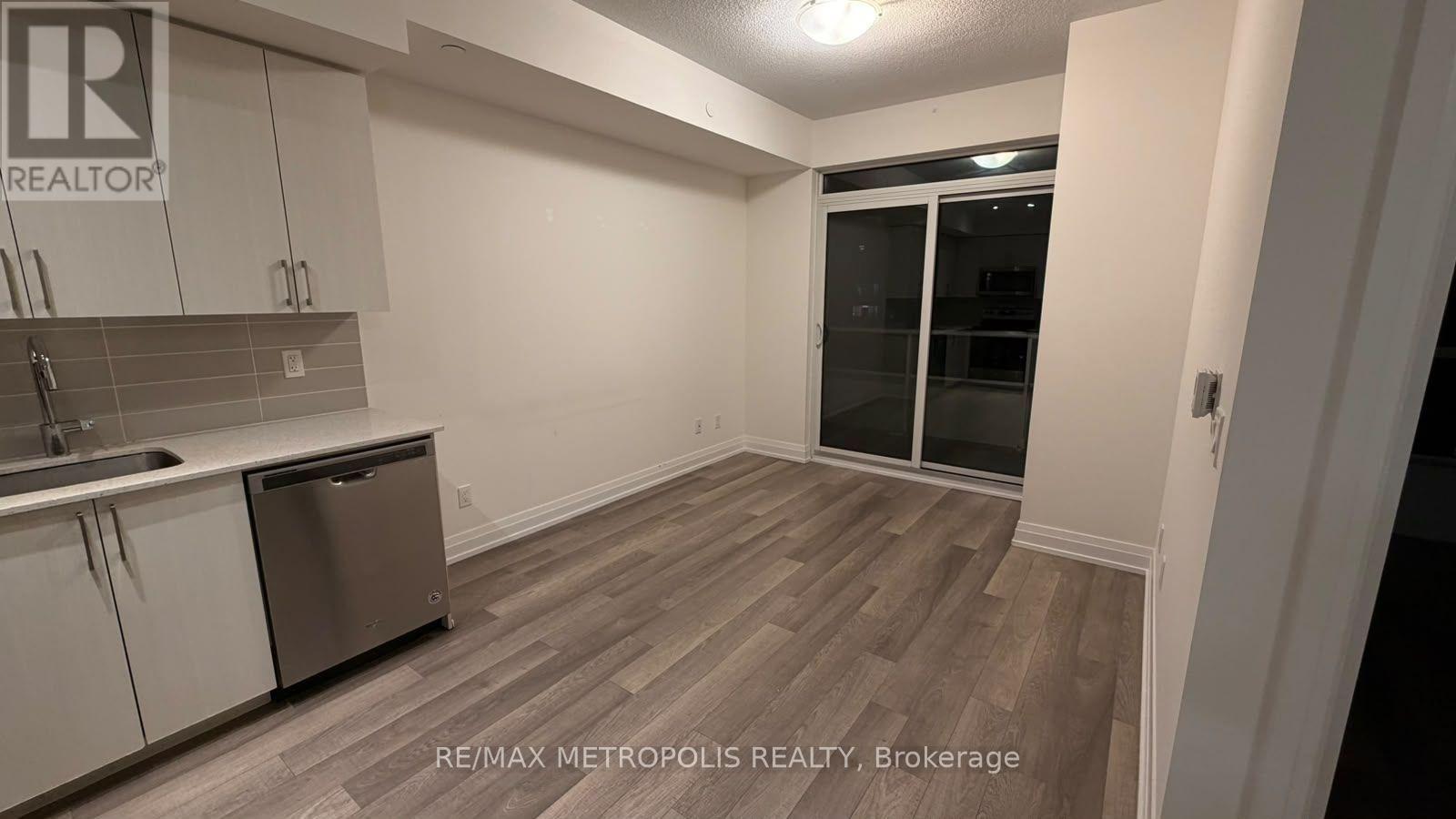 517 - 3121 Sheppard Avenue E Property Photo 1