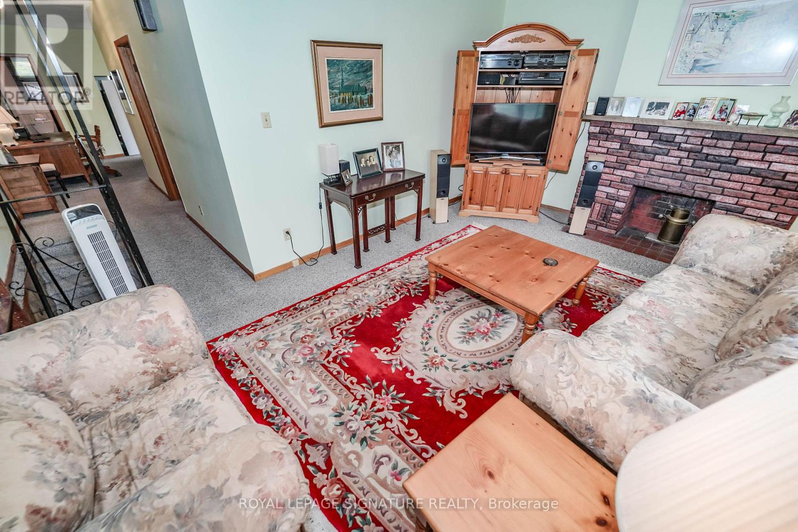 1004 Kingston Road Property Photo 10