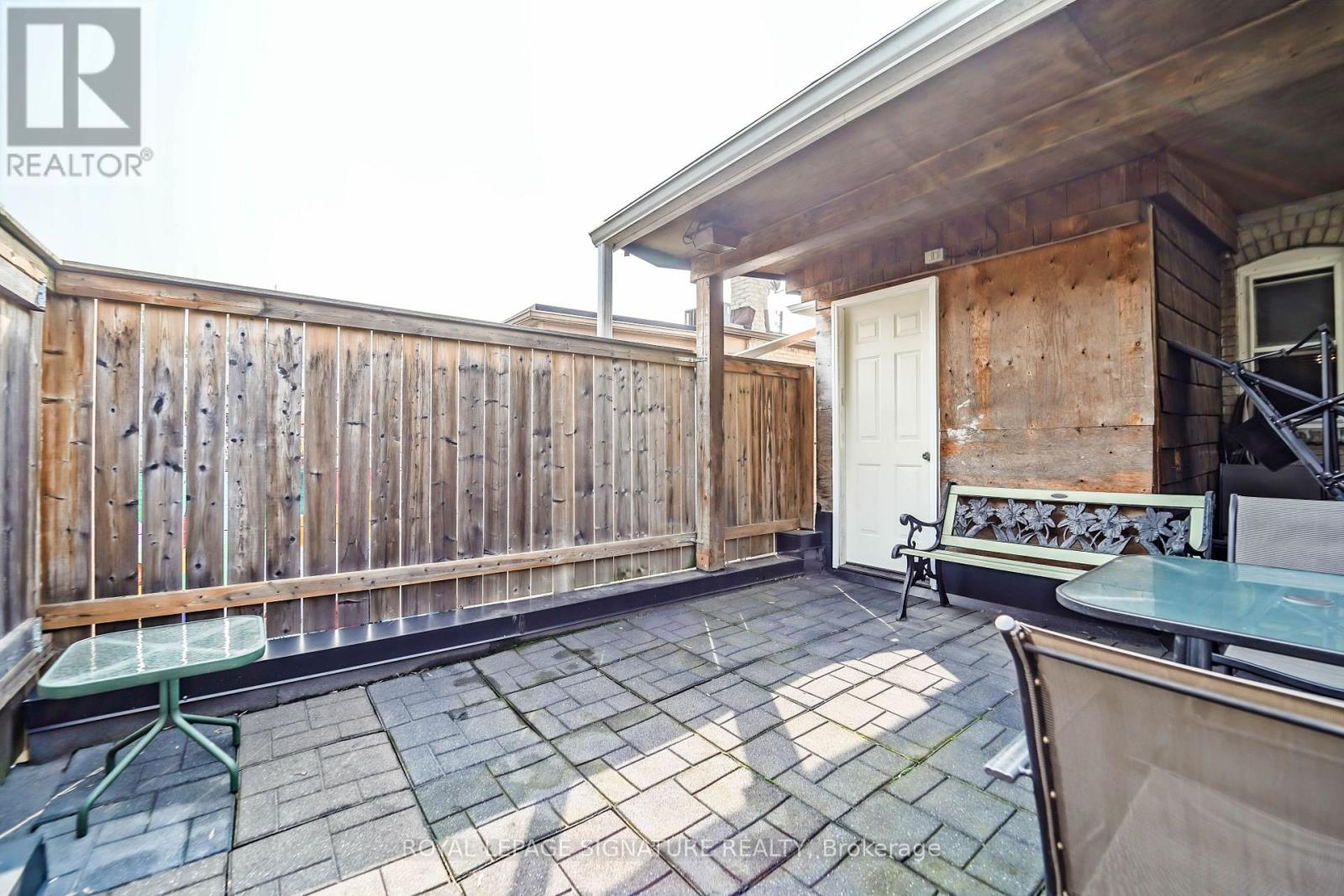 1004 Kingston Road Property Photo 25