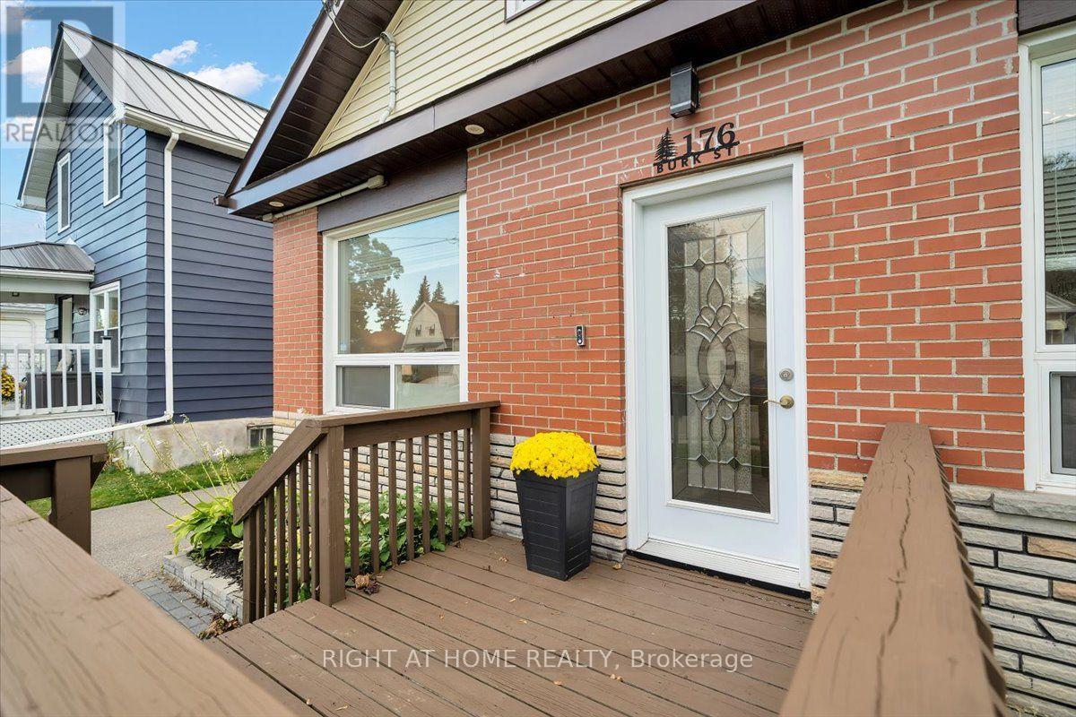 176 Burk Street Property Photo 6