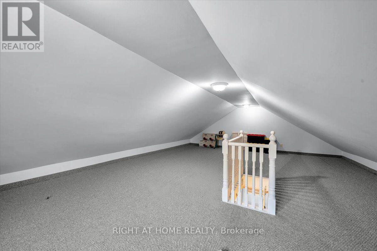 176 Burk Street Property Photo 31