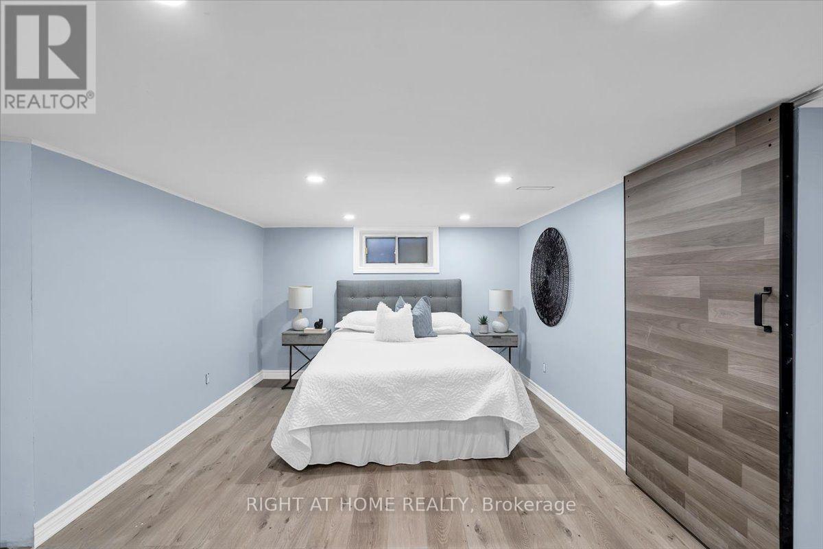 176 Burk Street Property Photo 32