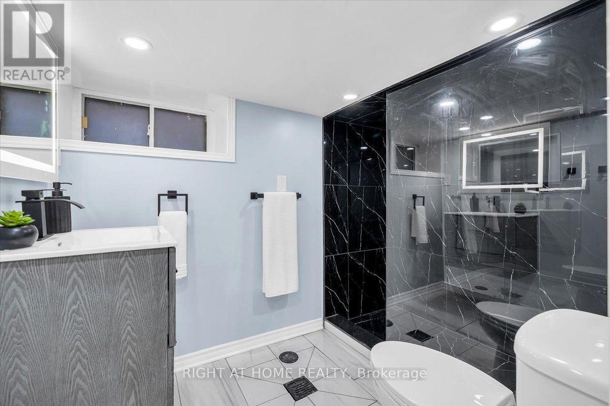 176 Burk Street Property Photo 35
