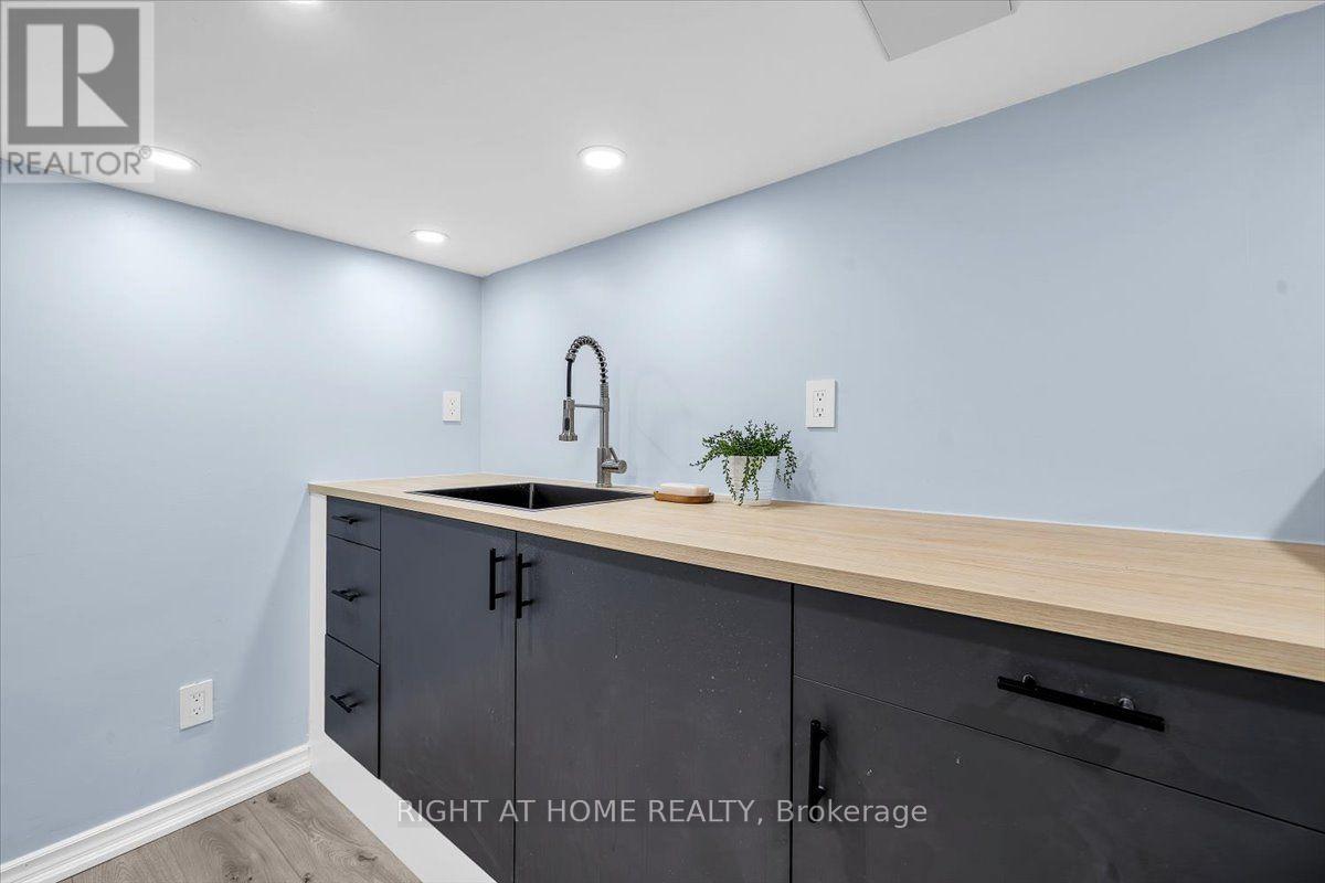 176 Burk Street Property Photo 37