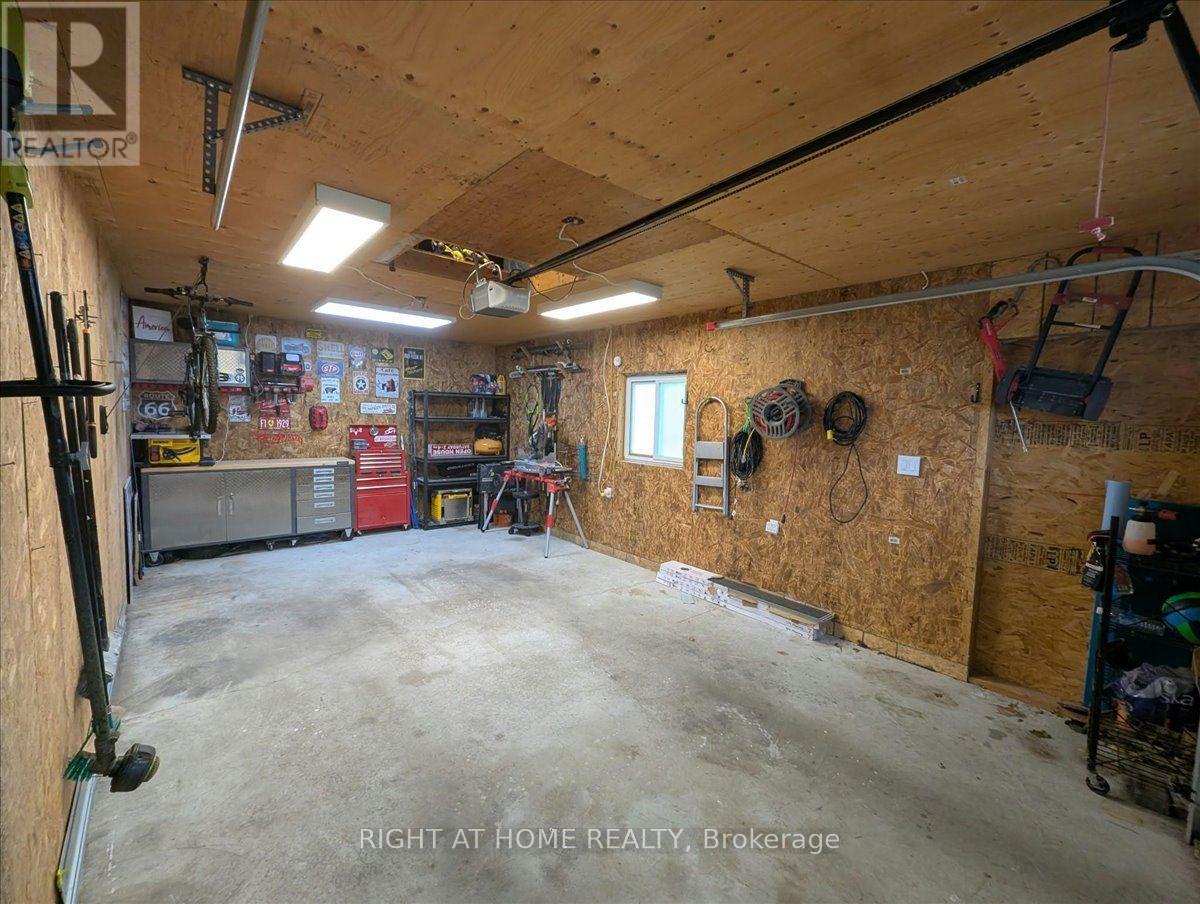 176 Burk Street Property Photo 38