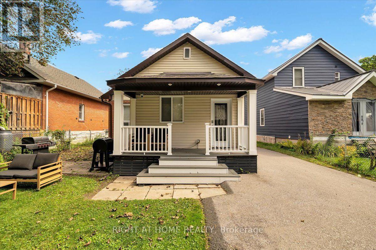 176 Burk Street Property Photo 41